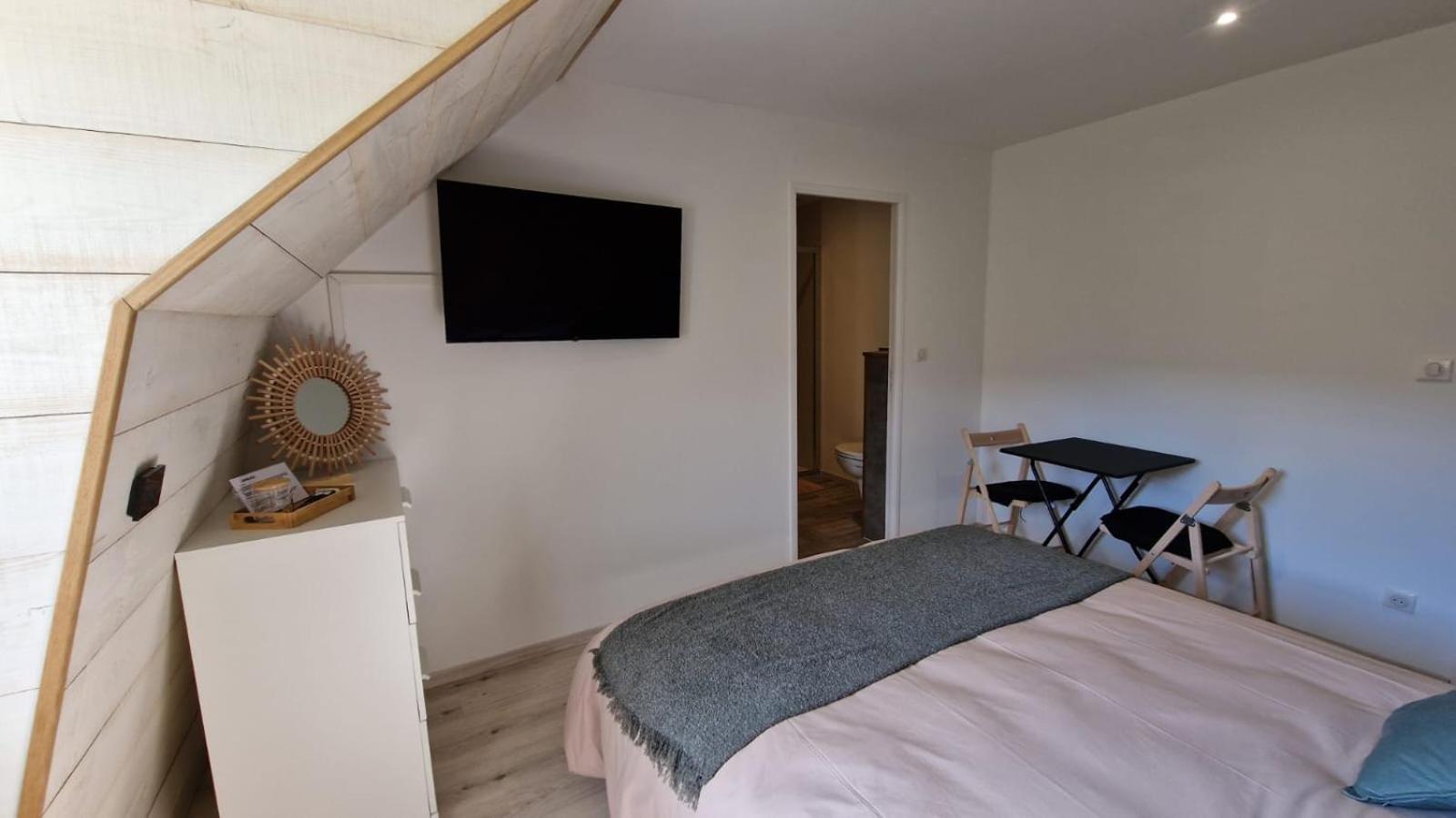 La Gentiane Bed & Breakfast Le Falgoux Eksteriør bilde