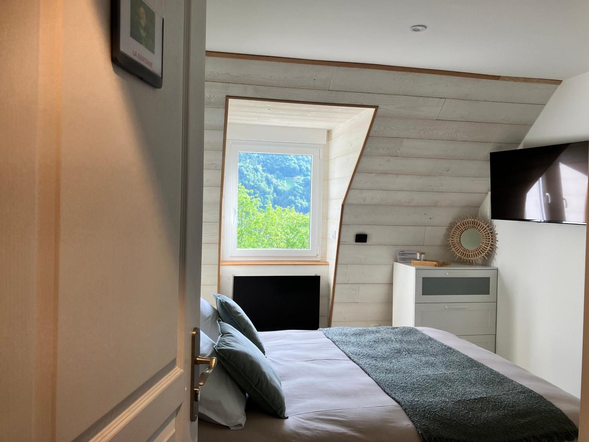 La Gentiane Bed & Breakfast Le Falgoux Eksteriør bilde